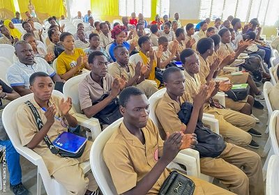 Lire la suite à propos de l’article Cotonou : Elèves et apprenants sensibilisés aux réformes engagées depuis 2016