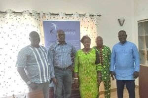 Lire la suite à propos de l’article Médias et développement : La Radio « La Voix de la LAMA » et la Fondation Hirondelle s’unissent pour le projet « Lama Dagbe De »