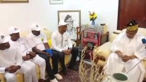 Lire la suite à propos de l’article Présidentielle 2026 : Le Fan-Club Romuald Wadagni reçoit les bénédictions du patriarche Nicéphore Soglo