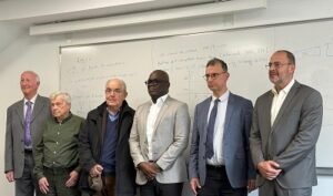 Lire la suite à propos de l’article Distinction académique : À Paris, le Bénin célèbre un chef militaire devenu docteur