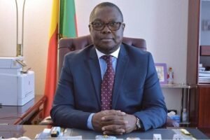 Lire la suite à propos de l’article Meeting Bénin sans frontières : Romuald Wadagni, est le candidat de la “signature Bénin” selon l’ambassadeur Agbangla