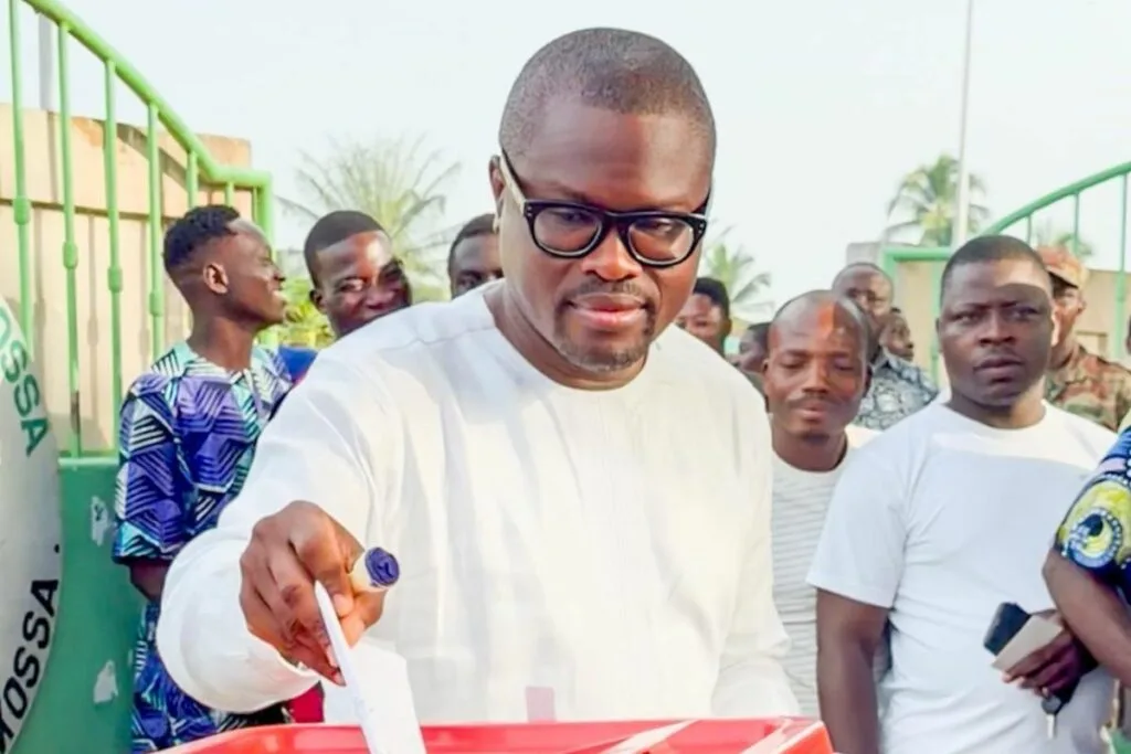 You are currently viewing Présidentielle 2026 : Le candidat Wadagni a voté à Lokossa sous les ovations de la population
