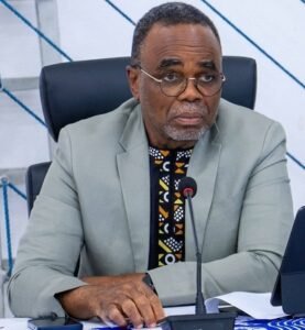 Lire la suite à propos de l’article Mairie de Cotonou : Luc Gnacadja impulse une nouvelle dynamique d’action