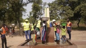 Lire la suite à propos de l’article Accès universel à l’eau potable en milieu rural : Le Bénin s’approche des 100% de desserte en milieu rural