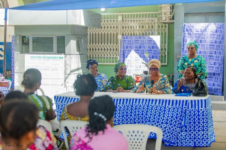 Dépistage précoce et gratuit du cancer du sein à Gbégamey: Plusieurs femmes examinées sur initiative du Collectif des Associations et Clubs Services Féminins