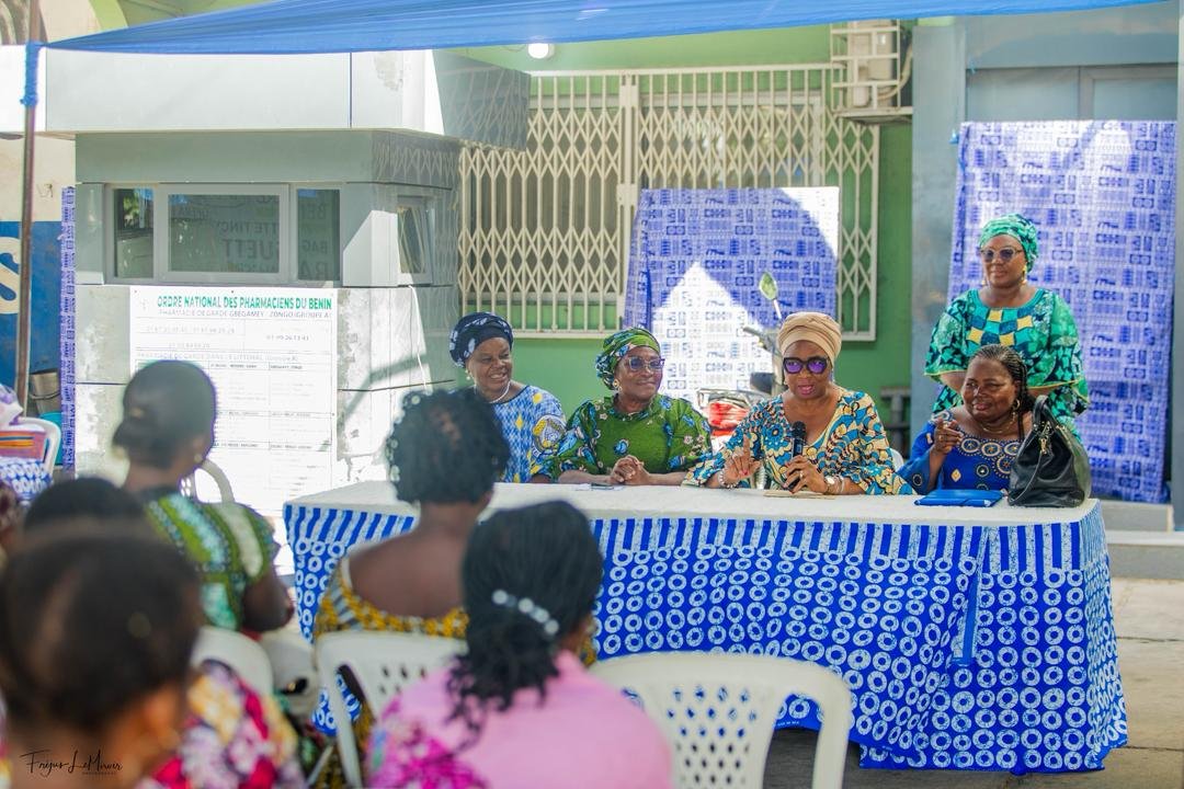 You are currently viewing Dépistage précoce et gratuit du cancer du sein à Gbégamey: Plusieurs femmes examinées sur initiative du Collectif des Associations et Clubs Services Féminins