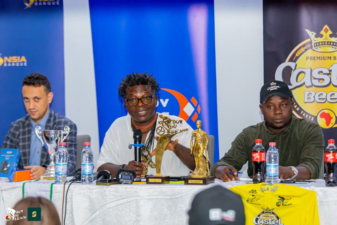 You are currently viewing 21e Tour du Bénin /Conférence de presse de lancement: Romuald Hazoumè évoque les équipes, les étapes et les autres Grands prix associés