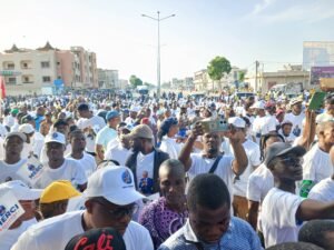 Lire la suite à propos de l’article Hommage national : La jeunesse béninoise célèbre une décennie de transformation sous Patrice Talon