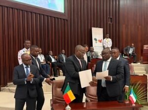 Lire la suite à propos de l’article Coopération économique : La CCI Bénin scelle un accord stratégique avec la Guinée Équatoriale