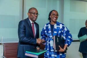 Lire la suite à propos de l’article Tourisme, industrie et commerce : Adjadi Bakari prend un ministère au cœur des ambitions économiques