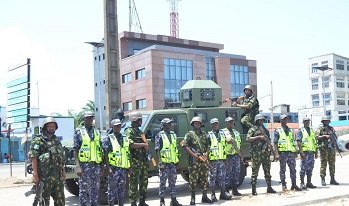 You are currently viewing Coopération sécuritaire régionale : Le Nigeria révèle le déploiement de ses soldats au Bénin depuis la période électorale