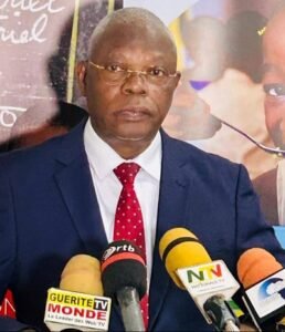 Lire la suite à propos de l’article  Enseignements maternel et primaire : Salimane Karimou lance l&rsquo;offensive contre les écoles hors normes