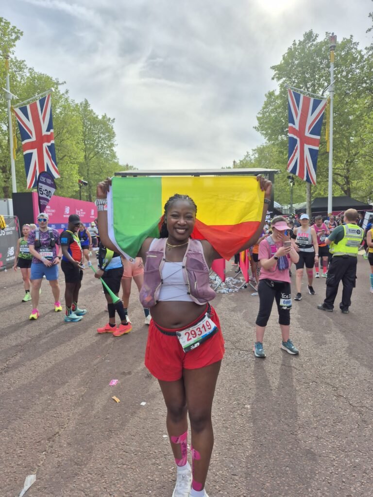 Exploit historique d&rsquo;une «Agodjié» : Roxanne ATINDEHOU fait briller le Bénin au Marathon de Londres