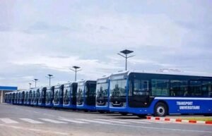 Lire la suite à propos de l’article Transport universitaire : De nouveaux bus pour améliorer les conditions de déplacement des étudiants