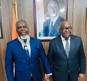 Lire la suite à propos de l’article Distinction : Édouard Loko fait Commandeur de l&rsquo;Ordre du Mérite de la Communication en Côte d&rsquo;Ivoire