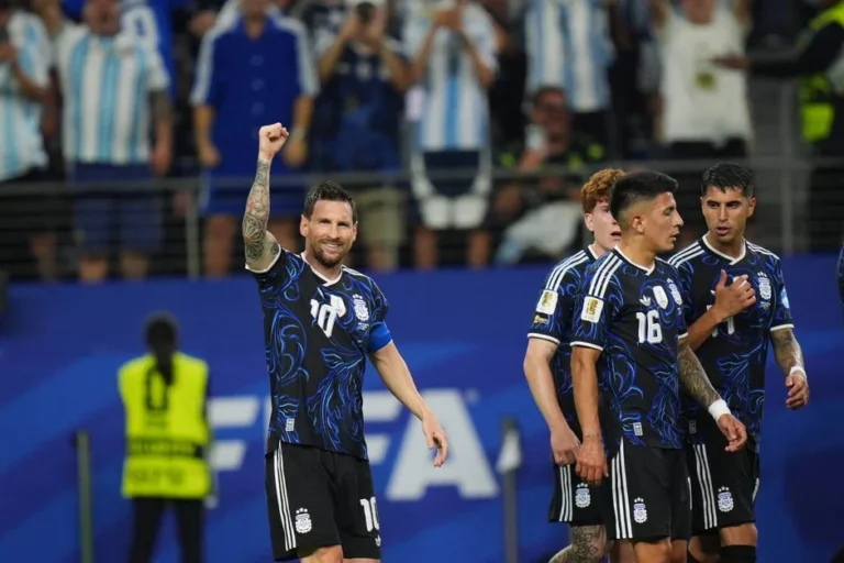 Mondial 2026: L&rsquo;Argentine rejoint l&rsquo;Espagne en finale
