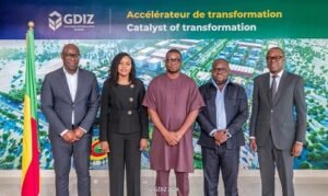 Lire la suite à propos de l’article Employabilité des jeunes : La ministre Awaou Baco s&rsquo;imprègne des initiatives mises en œuvre à la GDIZ