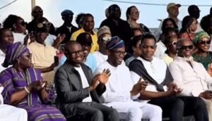 Lire la suite à propos de l’article Festival des Masques de Porto-Novo : Romuald Wadagni rehausse la grande procession des masques
