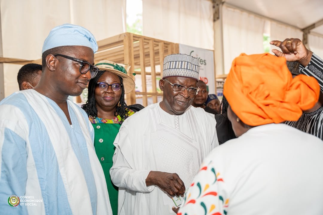 You are currently viewing Foire régionale de l’artisanat du Bénin: Abdoulaye Bio Tchané à l’écoute des artisans à Nikki