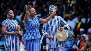 Lire la suite à propos de l’article Fête de l’indépendance du Bénin : L&rsquo;hymne national en Dendi, un tableau linguistique fort du 66ᵉ anniversaire