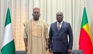 Lire la suite à propos de l’article Coopération sécuritaire : Le ministre nigérian de la Défense en visite officielle au Bénin