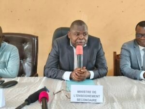 Lire la suite à propos de l’article Mobilisation avant la rentrée: Le Ministre Adéyèmi Clément KOUCHADÉ en visite sur le terrain
