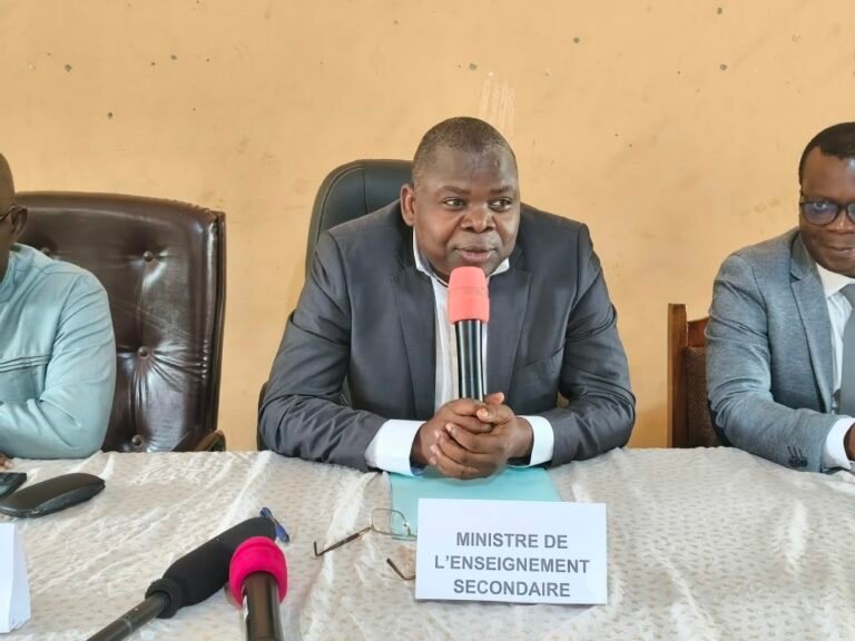 Mobilisation avant la rentrée: Le Ministre Adéyèmi Clément KOUCHADÉ en visite sur le terrain