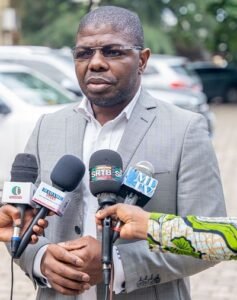 Lire la suite à propos de l’article Entretien avec Aziz PARAÏSO, Secrétaire Général du Conseil économique et social : « L’institution du Médiateur de la République n’existe plus en tant qu’entité autonome »