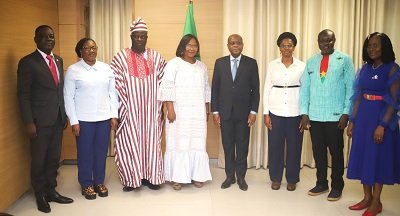 You are currently viewing Cour constitutionnelle : Le HCRE échange avec le Pr Dorothé Sossa
