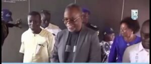 Lire la suite à propos de l’article EPP Mèdédjro de Cotonou : L’ingéniosité d’un directeur d’école saluée par le maire Luc Gnacadja