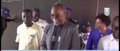 You are currently viewing EPP Mèdédjro de Cotonou : L’ingéniosité d’un directeur d’école saluée par le maire Luc Gnacadja