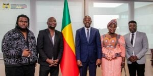 Lire la suite à propos de l’article Valorisation des talents béninois : Le ministre Yassine Latoundji reçoit les artistes béninois distingués