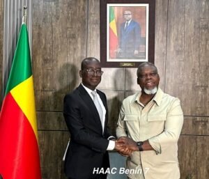 Lire la suite à propos de l’article Nommé ambassadeur du Bénin près la France : Jean-Michel Abimbola échange avec Édouard Loko sur les perspectives de coopération